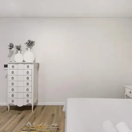 - - 6 Apartamento