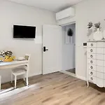 Apartman - - 6 *