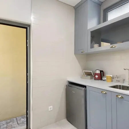 - - 6 Appartement Porto